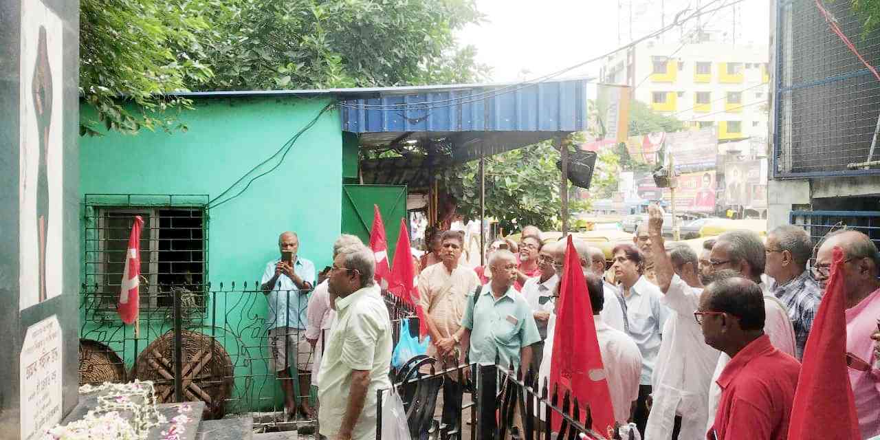 কাশীপুর বরানগর গণহত্যার শহীদদের প্রতি শ্রদ্ধা নিবেদন