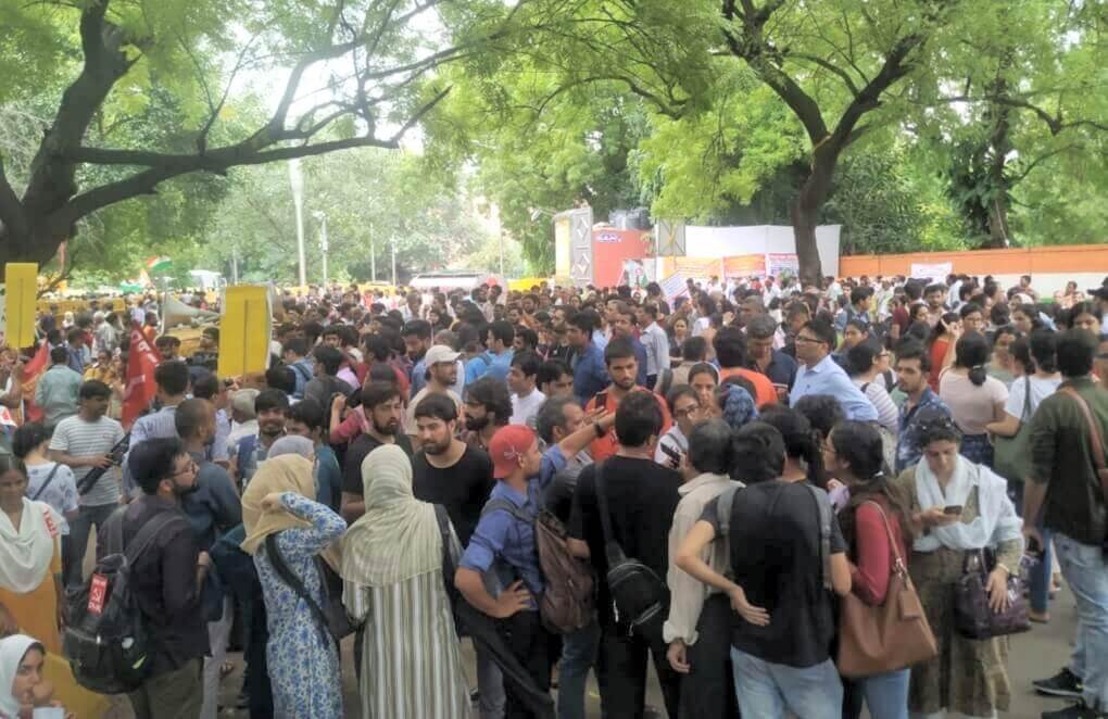 কাশ্মীরের পাশে দাঁড়ান, যুক্তরাষ্ট্রীয়তা ও গণতন্ত্রের জন্য লড়াই করুন