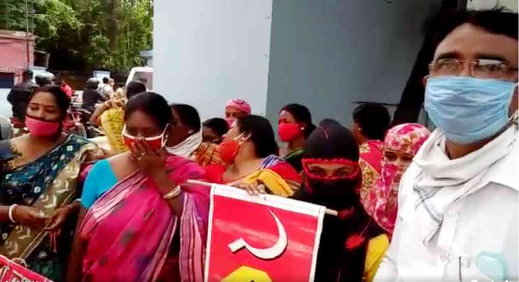 পূর্ব বর্ধমানে জেলাশাসককে ডেপুটেশন