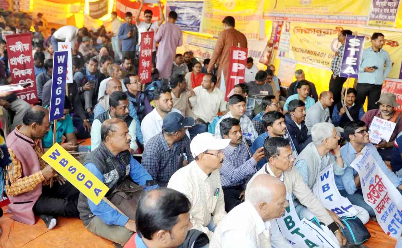 ডিএ আন্দোলনকে জাতীয় স্তরে নিয়ে যাবার উদ্যোগ নিলেন সরকারী কর্মচারী ও শিক্ষকেরা