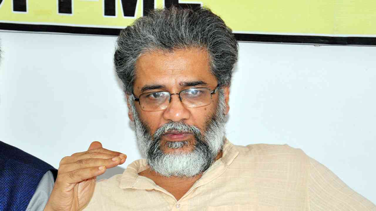 ক্ষমতার রাজনীতি, অর্থনীতি, দুর্নীতি
