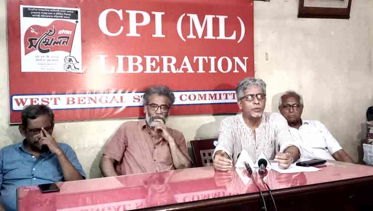 সংবাদ কর্মী সম্মেলনে পার্টির সাধারণ সম্পাদক