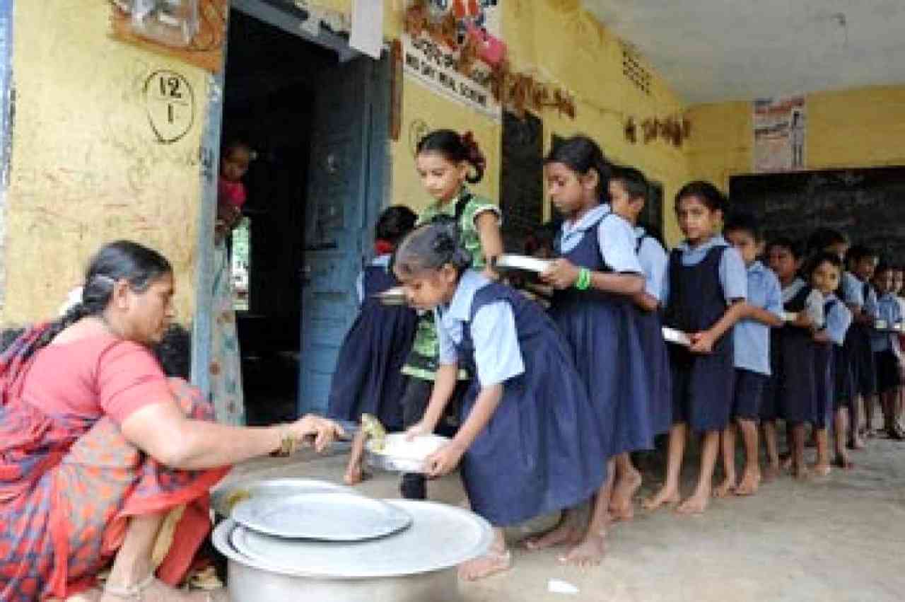 দ্রুত রন্ধনকর্মীদের ভাতা বৃদ্ধি করতে হবে