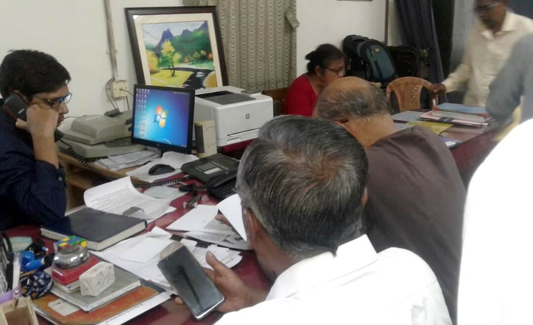 করোনা প্রতিরোধে সত্বর ব্যবস্থা নেওয়ার দাবিতে উত্তর ২৪ পরগণা জেলা স্বাস্থ্য সচিবকে ডেপুটেশন
