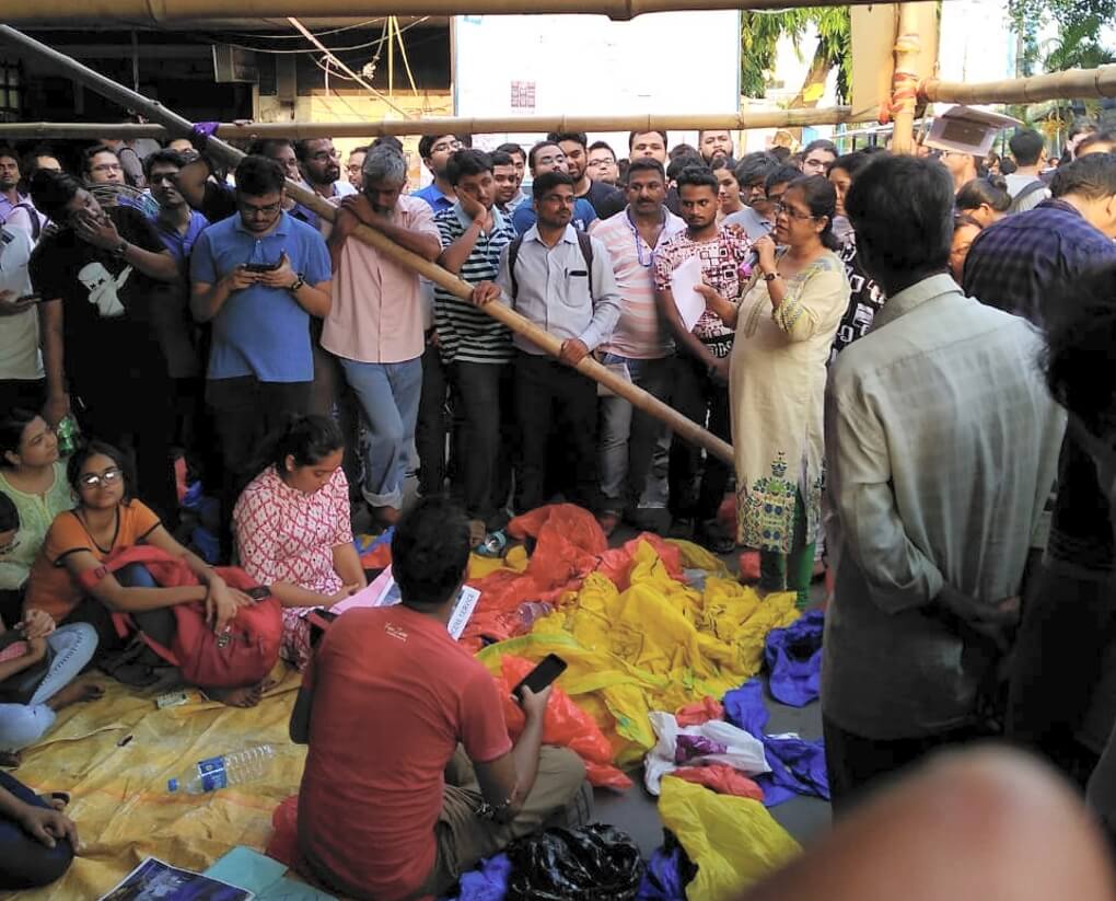 এই জয় গণতান্ত্রিক আন্দোলনের