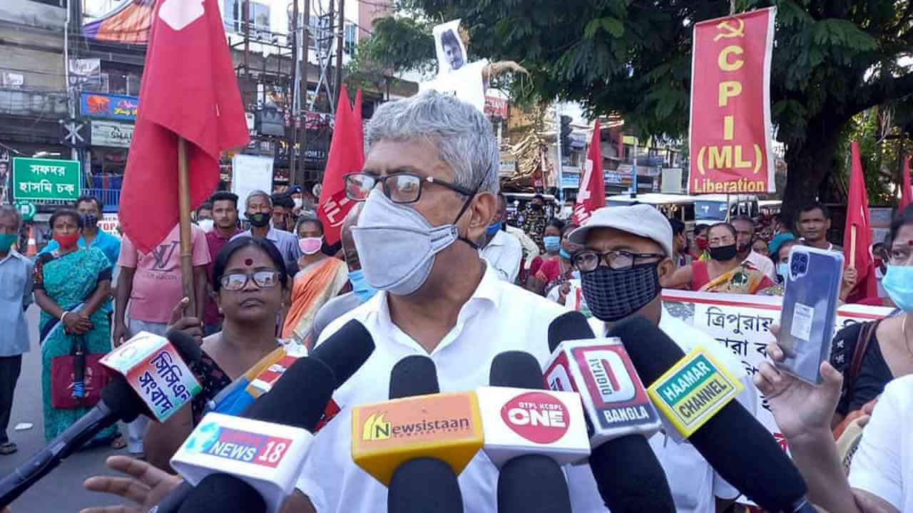ত্রিপুরায় বিজেপি’র আক্রমণের বিরুদ্ধে শিলিগুড়িতে প্রতিবাদ